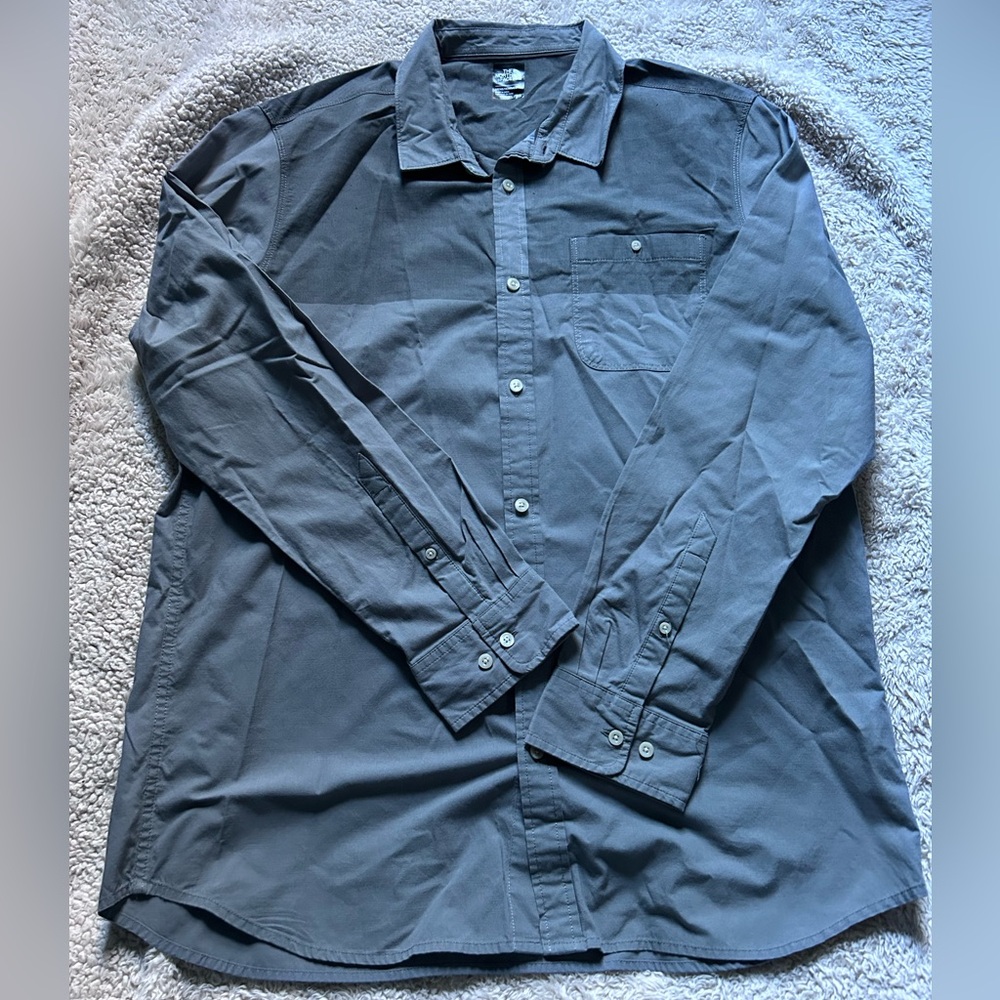 Men's Grey Button-Up Shirt
